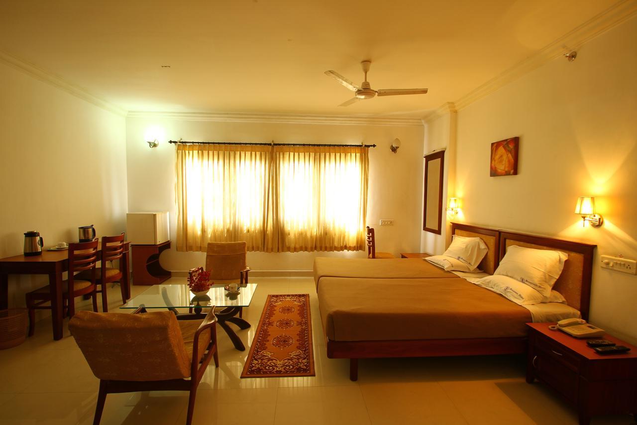 Sea Queen Hotel Kozhikode Exterior foto
