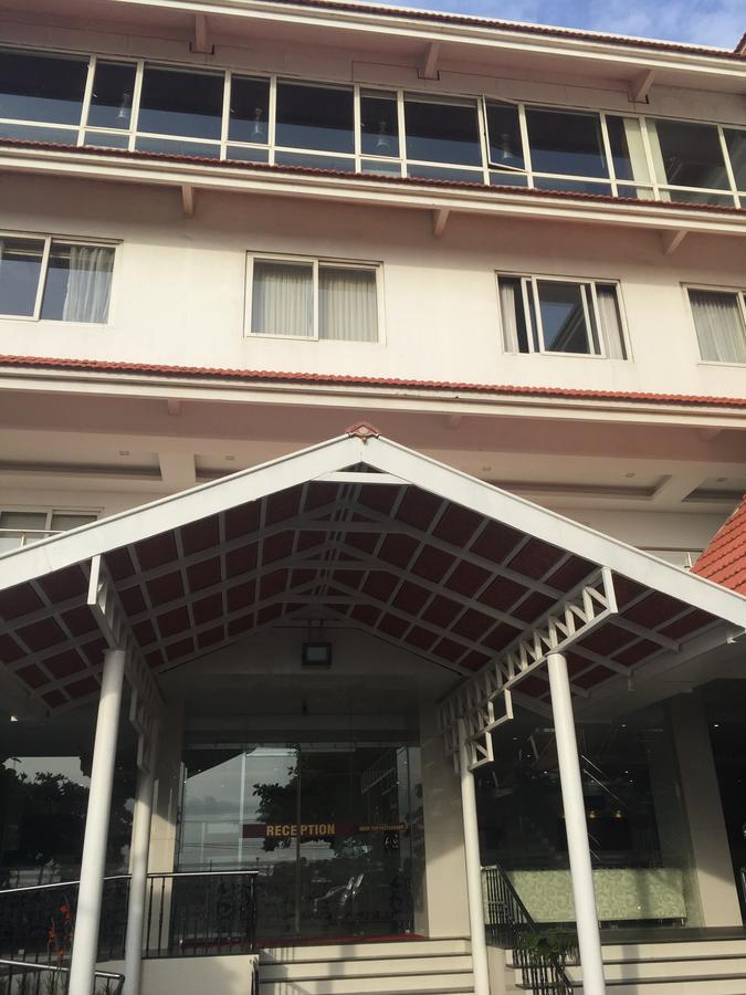 Sea Queen Hotel Kozhikode Exterior foto